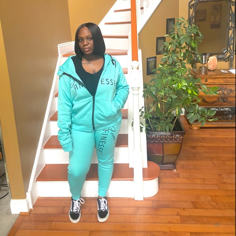 Joggers/sweatsuites